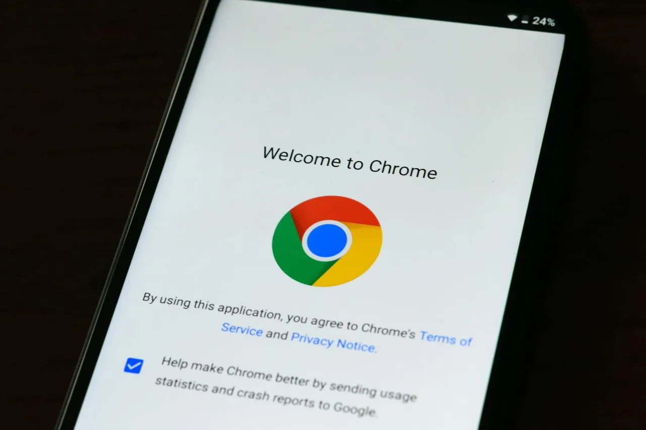 Vulnerabilidades zero-day: Parches urgentes para Chrome y Adobe Reader